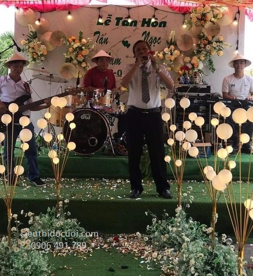 Đèn dẫn lối đám cưới Đèn dẫn lối đám cưới