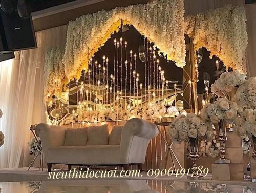 Đèn dẫn lối đám cưới đế ngang 1m Đèn dẫn lối đám cưới đế ngang 1m