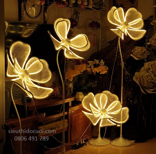 Đèn dẫn lối đám cưới hoa led đại Đèn dẫn lối đám cưới hoa led đại