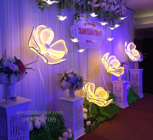 Đèn dẫn lối đám cưới hoa led đại Đèn dẫn lối đám cưới hoa led đại