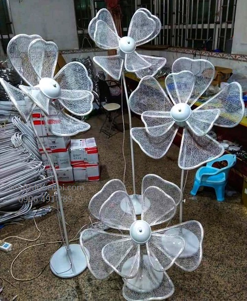 Đèn dẫn lối đám cưới hoa led đại Đèn dẫn lối đám cưới hoa led đại