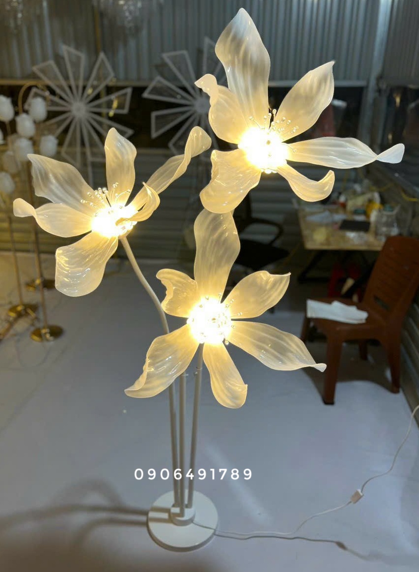 Đèn dẫn lối hoa ông lão Đèn dẫn lối hoa ông lão