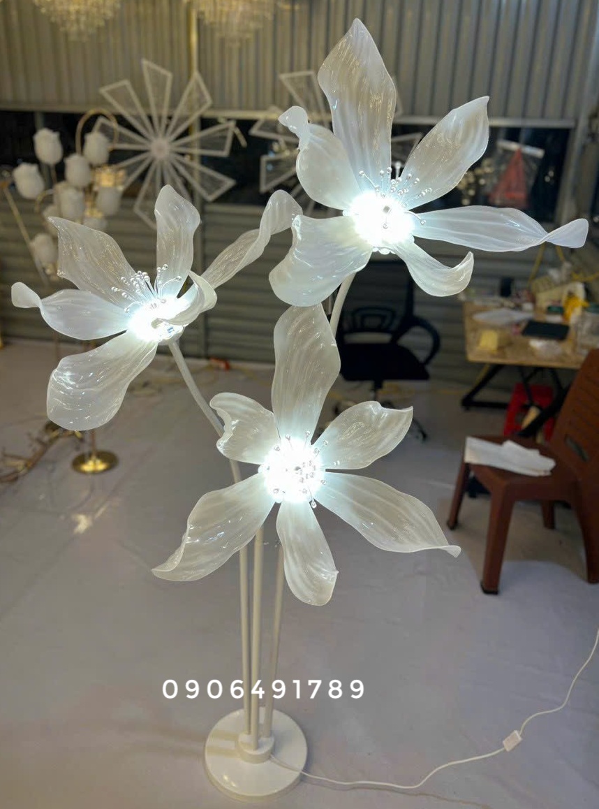 Đèn dẫn lối hoa ông lão Đèn dẫn lối hoa ông lão