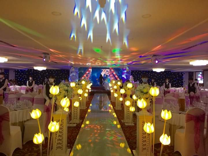 Đèn dẫn lối hoa sen Đèn dẫn lối hoa sen