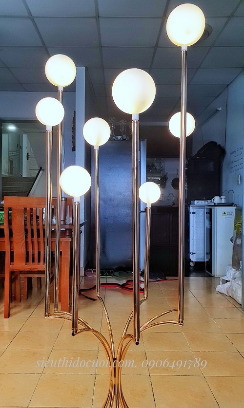 Đèn dẫn lối sân khấu bình hoa Đèn dẫn lối sân khấu bình hoa