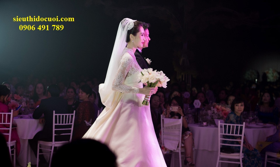 Ghế tiffany trong tiệc cưới hoa hậu Thu Thảo tại Gemcenter Ghế tiffany trong tiệc cưới hoa hậu Thu Thảo tại Gemcenter