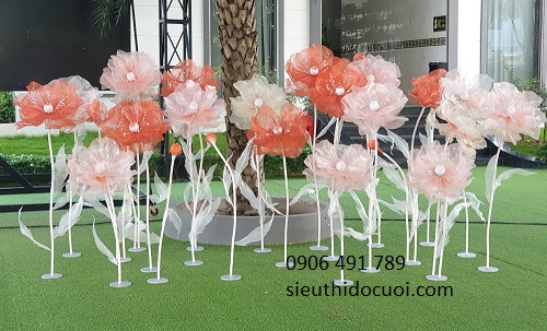 Hoa voan dẫn lối sân khấu Hoa voan dẫn lối sân khấu