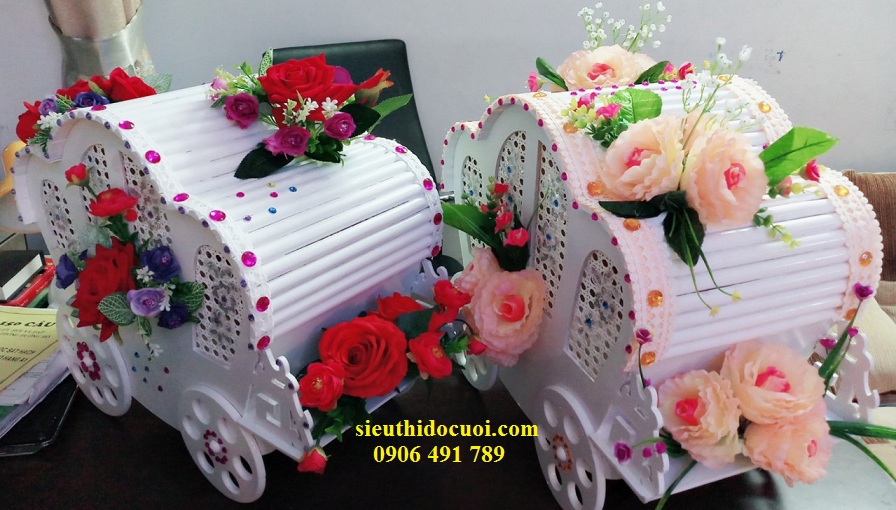 Thùng tiền cưới hình xe ngựa Thùng tiền cưới hình xe ngựa