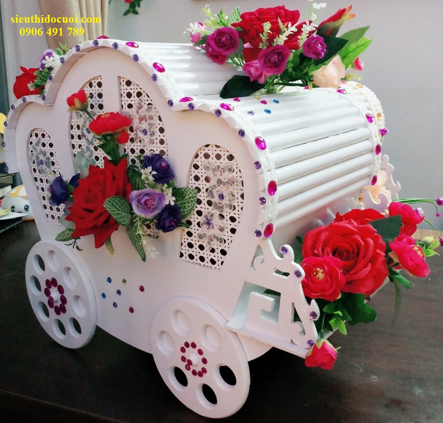 Thùng tiền cưới hình xe ngựa Thùng tiền cưới hình xe ngựa