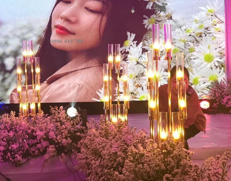 Trụ đèn led 8 ngọn có chụp đèn Trụ đèn led 8 ngọn có chụp đèn