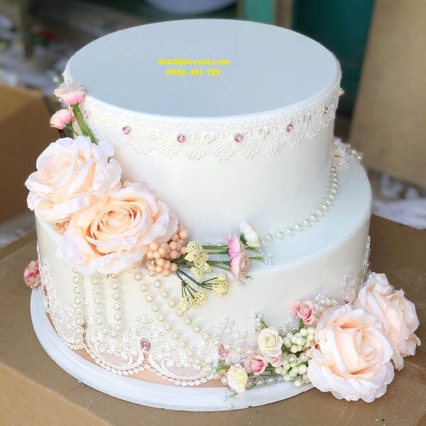 Bánh kem giả 2 tầng, Bánh kem mô hình 2 tầng