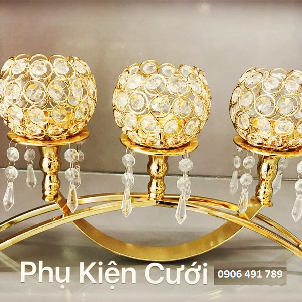 Chân nến pha lê trang trí trụ màu vàng (Bấm vào hình để xem nhiều mẫu bên trong)