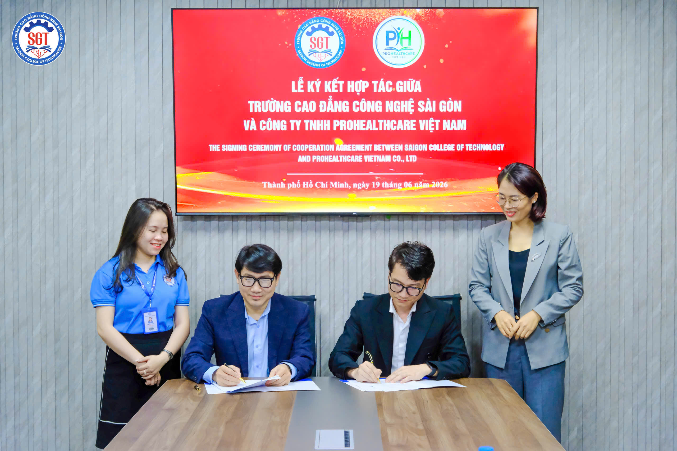 ProHealthCare Việt Nam đã phối hợp cùng Trường Cao đẳng Công nghệ Sài Gòn xây dựng chương trình Nutrition Coach Thực chiến.