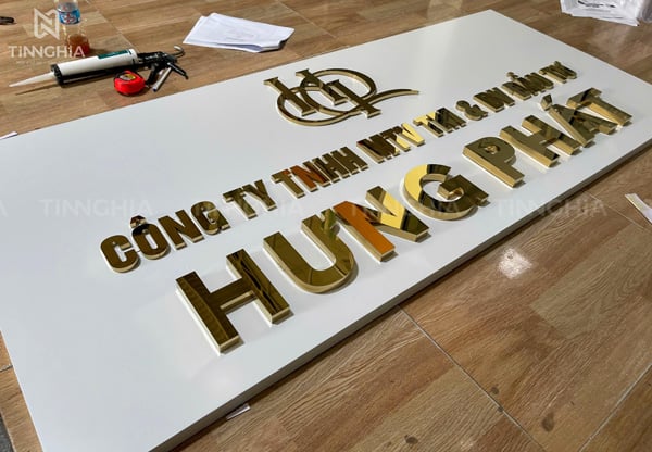 Bảng hiệu alu chữ nổi inox