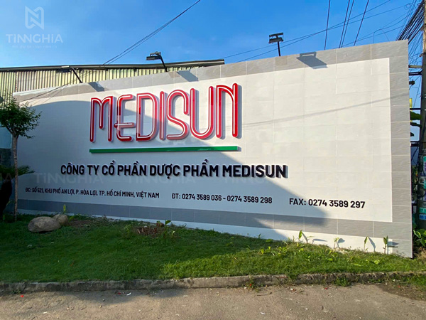 Thi công bảng hiệu công ty Bình Dương