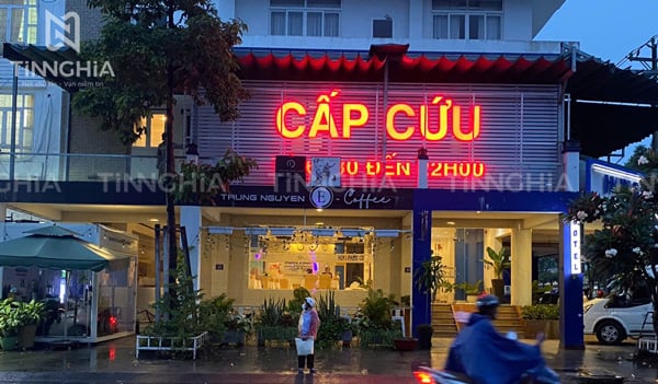 Chữ nổi Mica đèn LED làm bảng hiệu, biển decor