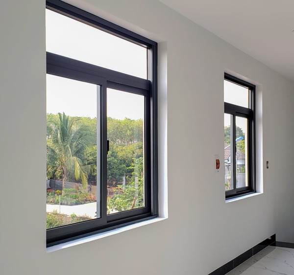Lắp đặt cửa sổ kính cường lực Bình Dương