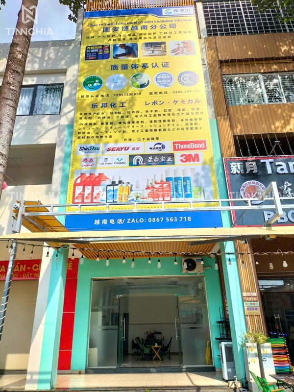 Hộp đèn căng bạt