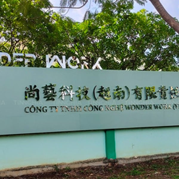 Bảng hiệu alu chữ nổi inox