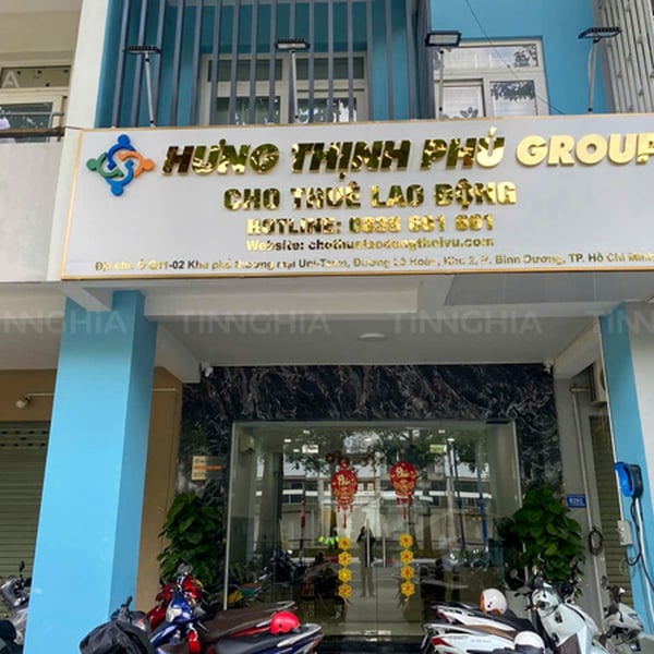 Bảng hiệu alu chữ nổi inox