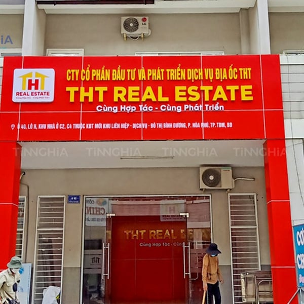 Bảng hiệu alu chữ nổi mica