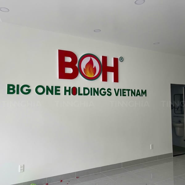 Bảng hiệu alu chữ nổi mica