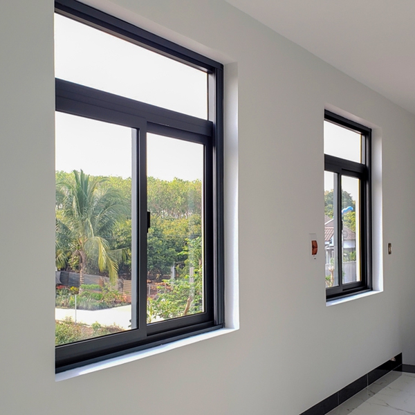 Cửa kính cường lực văn phòng - Ưu điểm và báo giá