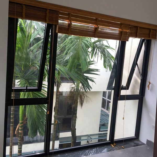 Lắp đặt cửa sổ kính cường lực Bình Dương