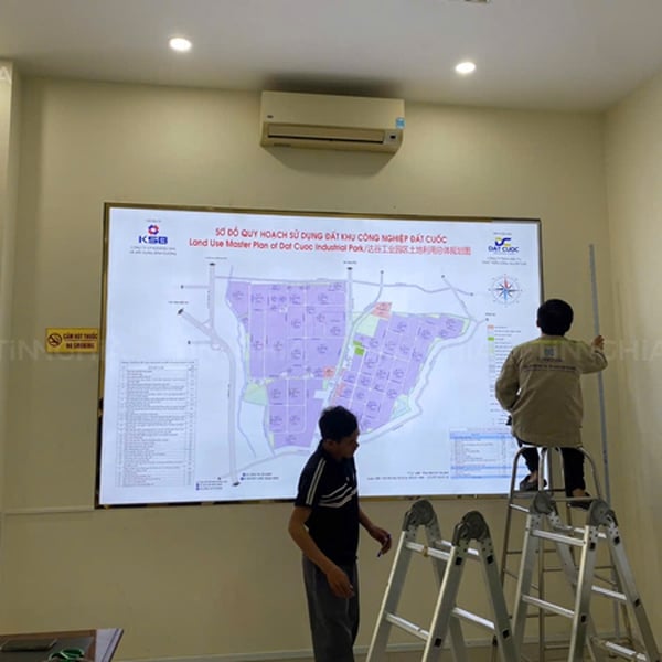 Hộp đèn căng bạt