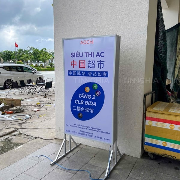 Hộp đèn căng bạt