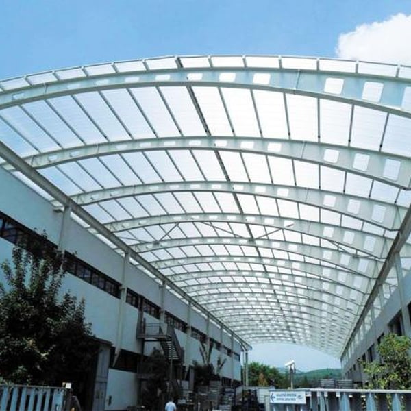 Mái kính cường lực cho văn phòng có ưu điểm gì? 