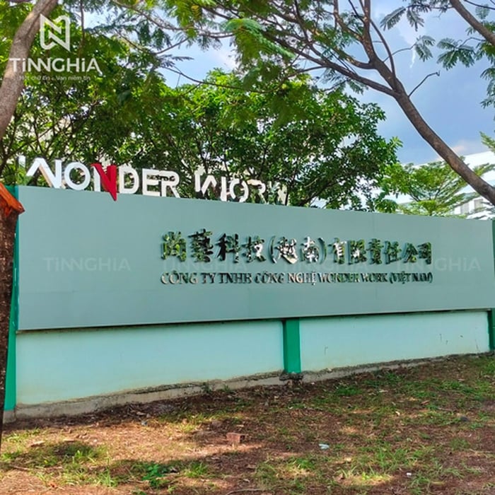Bảng hiệu alu chữ nổi inox