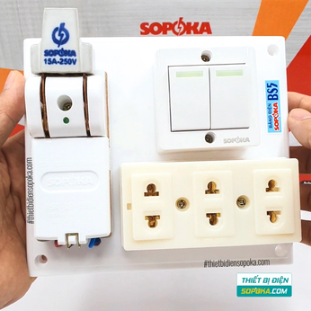 Bảng Điện 2 Công Tắc 3 Lỗ Cắm Cầu Dao Sứ 15A 2200W 10A BS5 SOPOKA