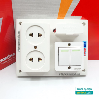 Bảng Điện 2 Công Tắc 2 Lỗ Cắm 2200W 10A BS2 SOPOKA