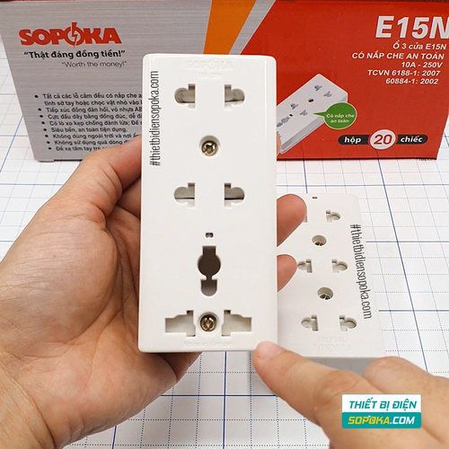 Ổ Cắm Điện 3 Lỗ Gắn Táp Lô Có Nắp Che E15N SOPOKA