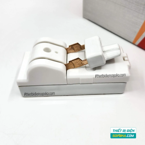 Cầu Dao Đế Sứ 1 Pha 30A 2P 600V D5H SOPOKA