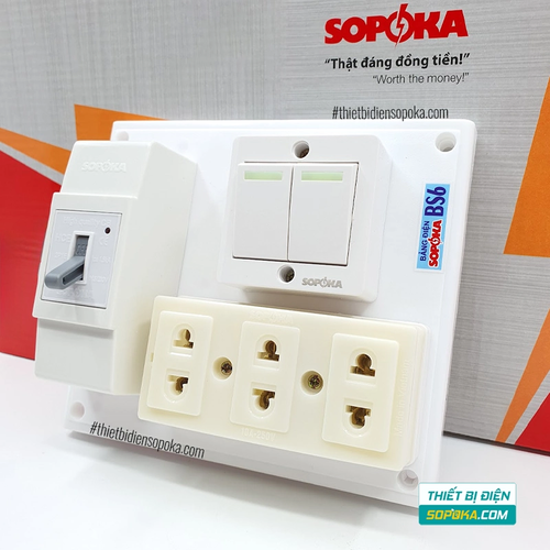 Bảng Điện 2 Công Tắc 3 Lỗ Cắm 2200W 10A BS6 SOPOKA