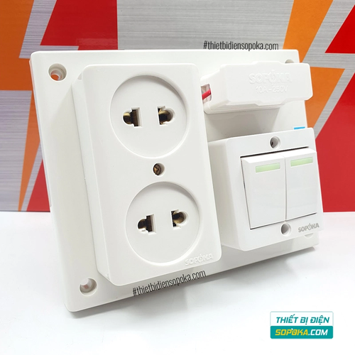 Bảng Điện 2 Công Tắc 2 Lỗ Cắm 2200W 10A BS2 SOPOKA