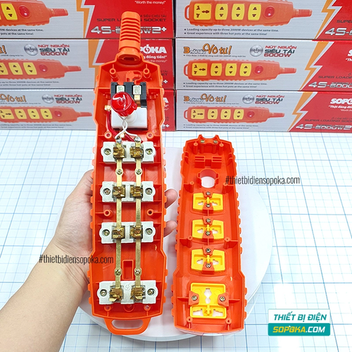 Ổ Cắm Điện 4 Lỗ 6000W Không Dây Có Nút Nguồn 4S-6000W2+ SOPOKA