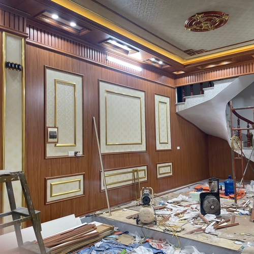 Trần nhựa giả gỗ phòng khách