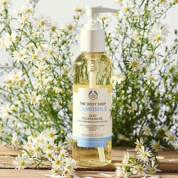Dầu tẩy trang Camomile Silky Cleansing OiI 