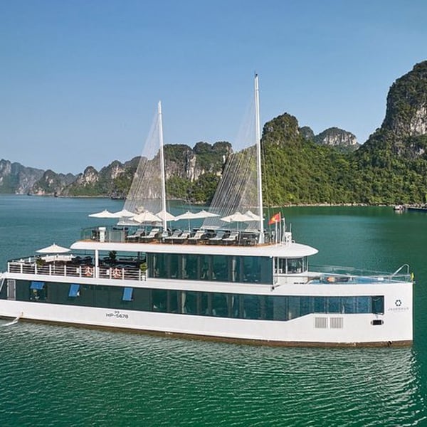Du Thuyền Ngày Jade Sails