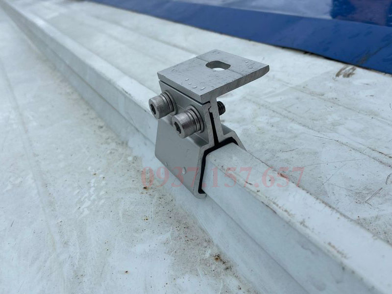 Kẹp sóng tôn cliplock