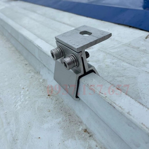 Kẹp sóng tôn cliplock