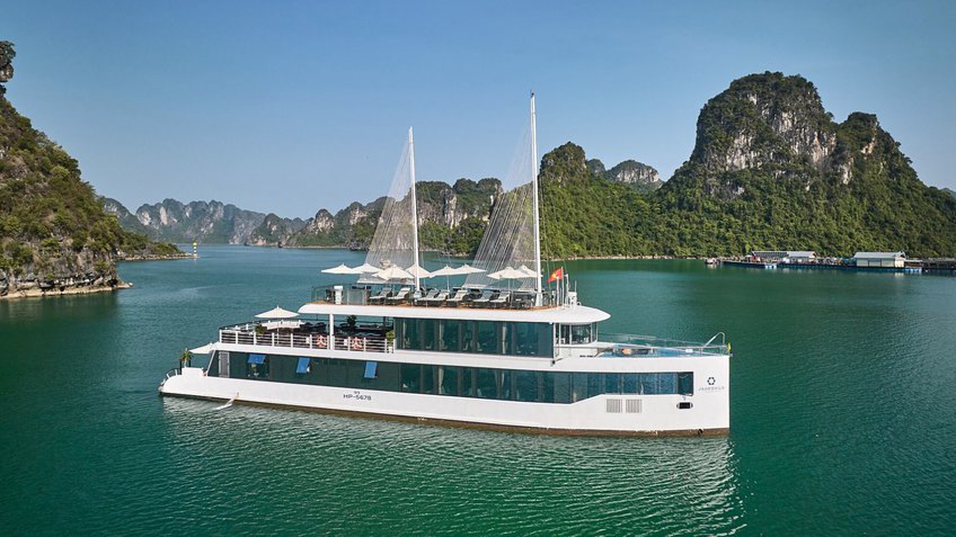 Du Thuyền Ngày Jade Sails