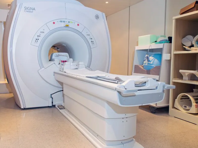 TRUY TÌM “THỦ PHẠM” GÂY TỔN THƯƠNG CỘT SỐNG NHỜ CHỤP CỘNG HƯỞNG TỪ (MRI)
