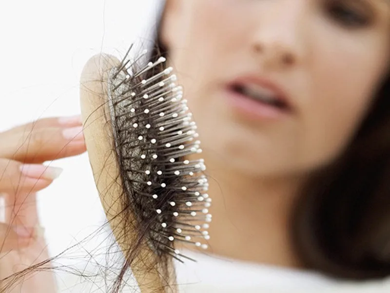 NGUYÊN NHÂN, DẤU HIỆU VÀ CÁCH PHÒNG NGỪA RỤNG TÓC DO BỆNH TUYẾN GIÁP