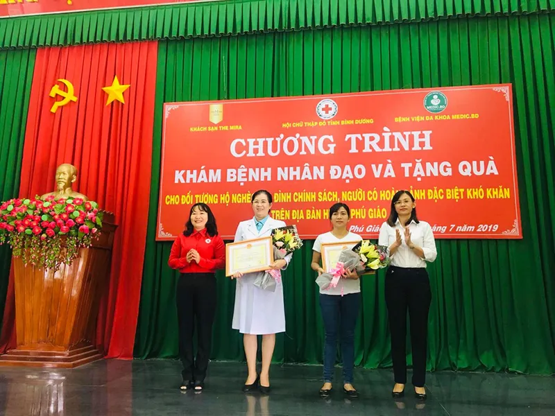 KHÁM BỆNH TỪ THIỆN Ở PHÚ GIÁO