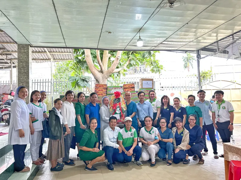 HẠNH PHÚC LÀ SẺ CHIA.