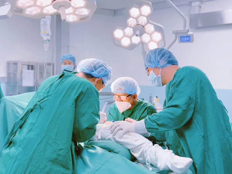 MỔ THAY KHỚP GỐI – KHI NÀO CẦN?